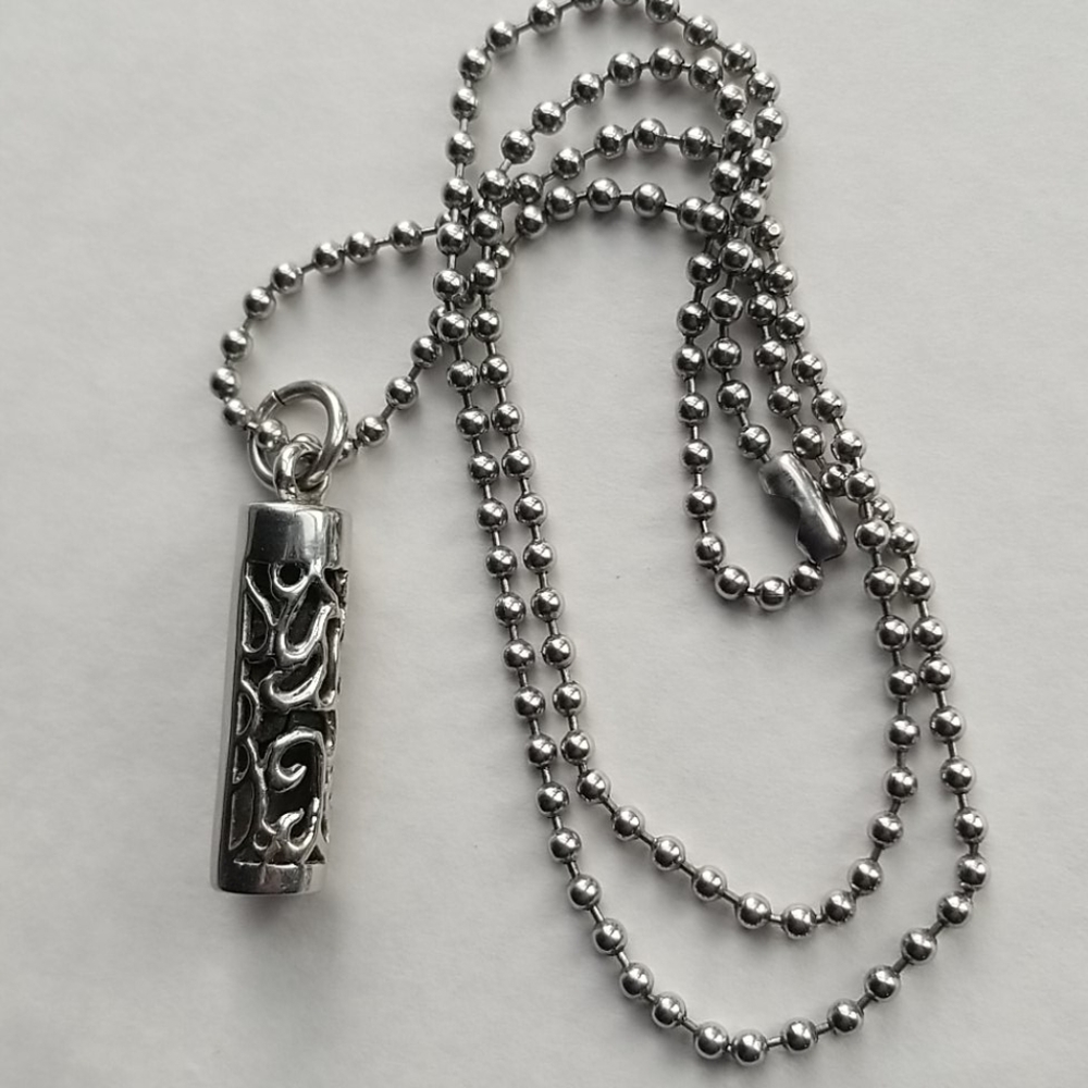 Silver necklace
